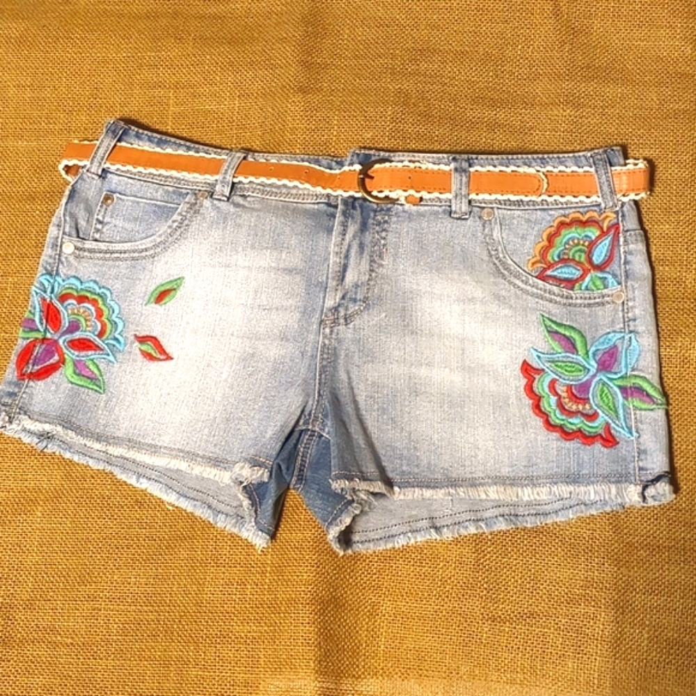 TINSEL TOWN DENIM SHORTS
